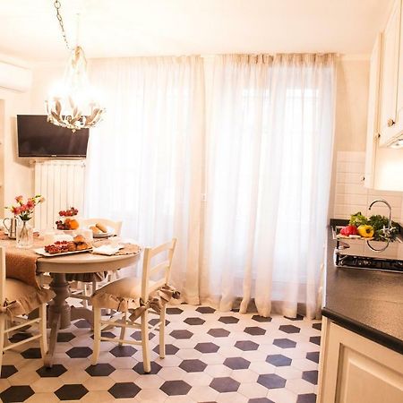 Luxury Apartment Residence La Fontana Лукка Экстерьер фото